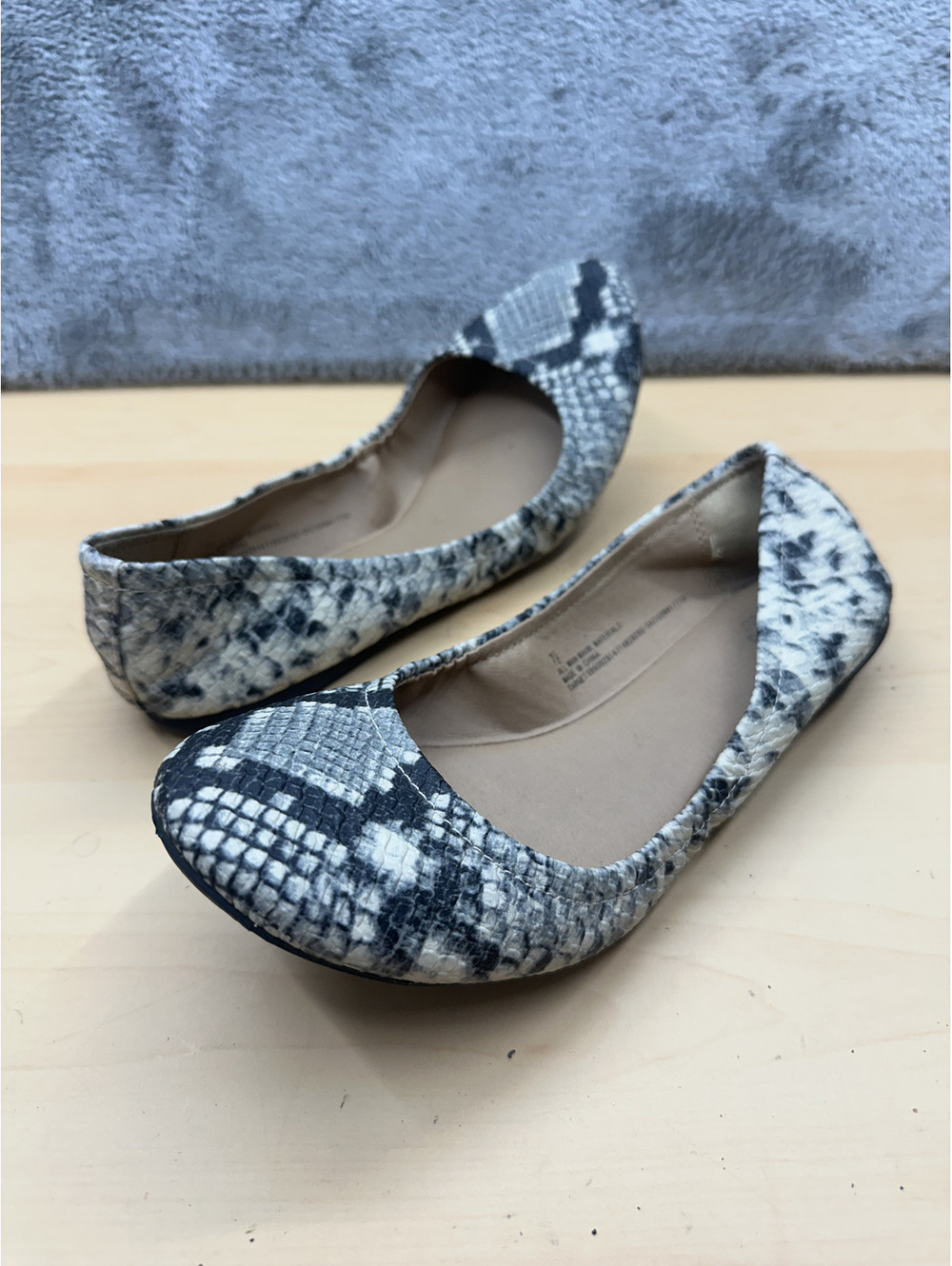 Mossimo Snakeskin Ballet Flats Stylish Comfortable Casual